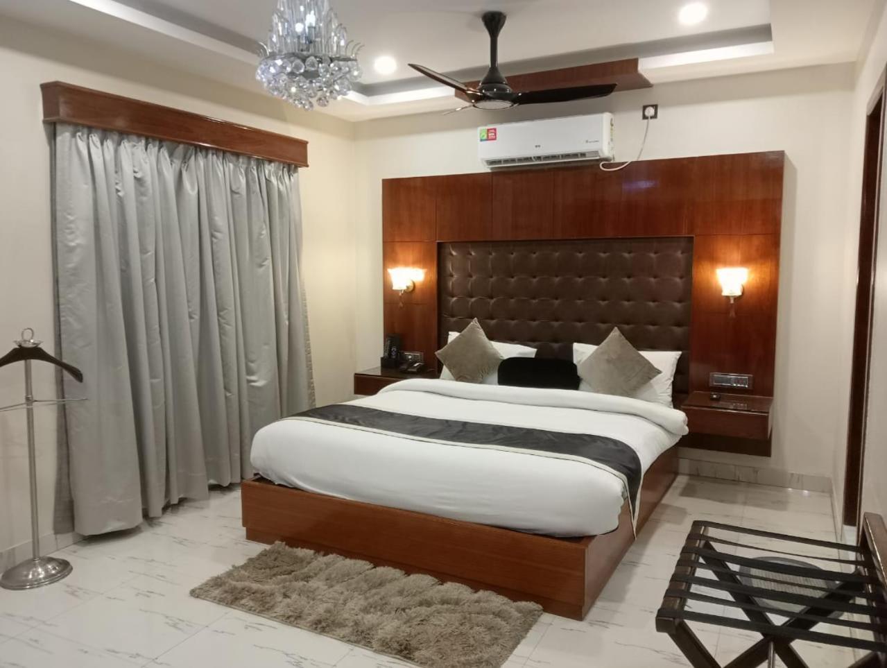 Hotel Baidyanath Деогарх Экстерьер фото